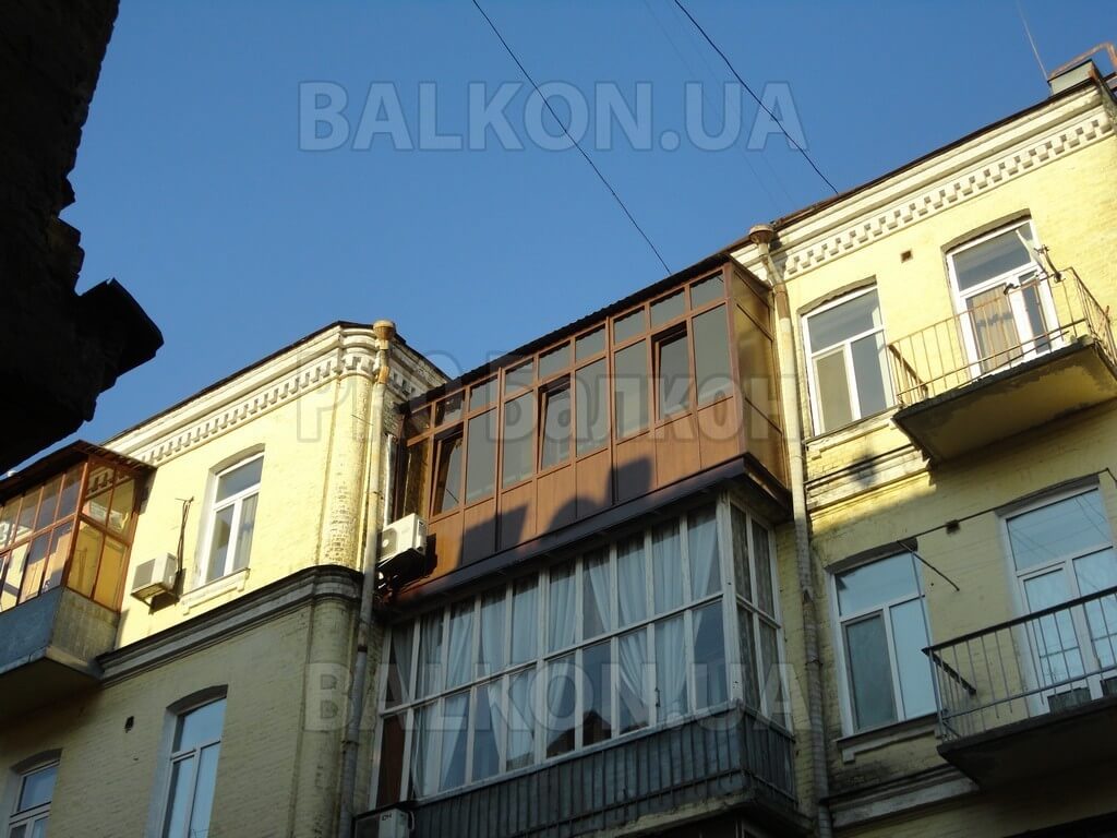 ФотоФранцузский балкон с крышей под ключ Киев Спасская 06