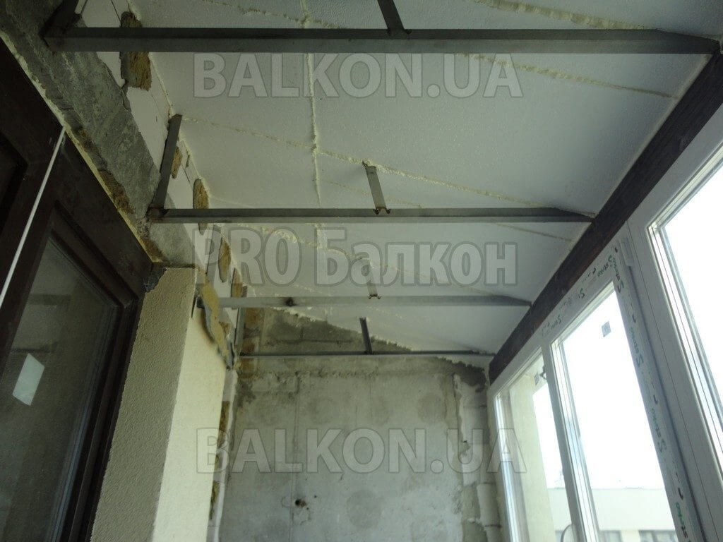 Фото Остекление балкона под ключ с крышей Киев Конева 11