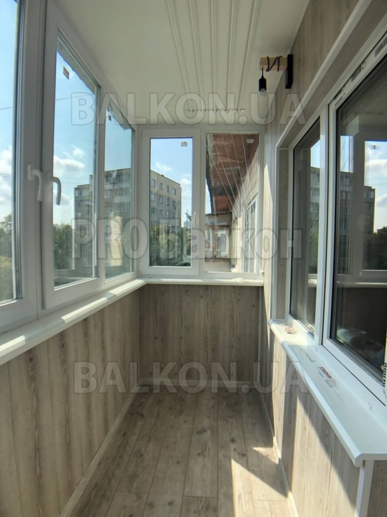 Расширение балкона в Хрущевке последний этаж Киев 01 -09